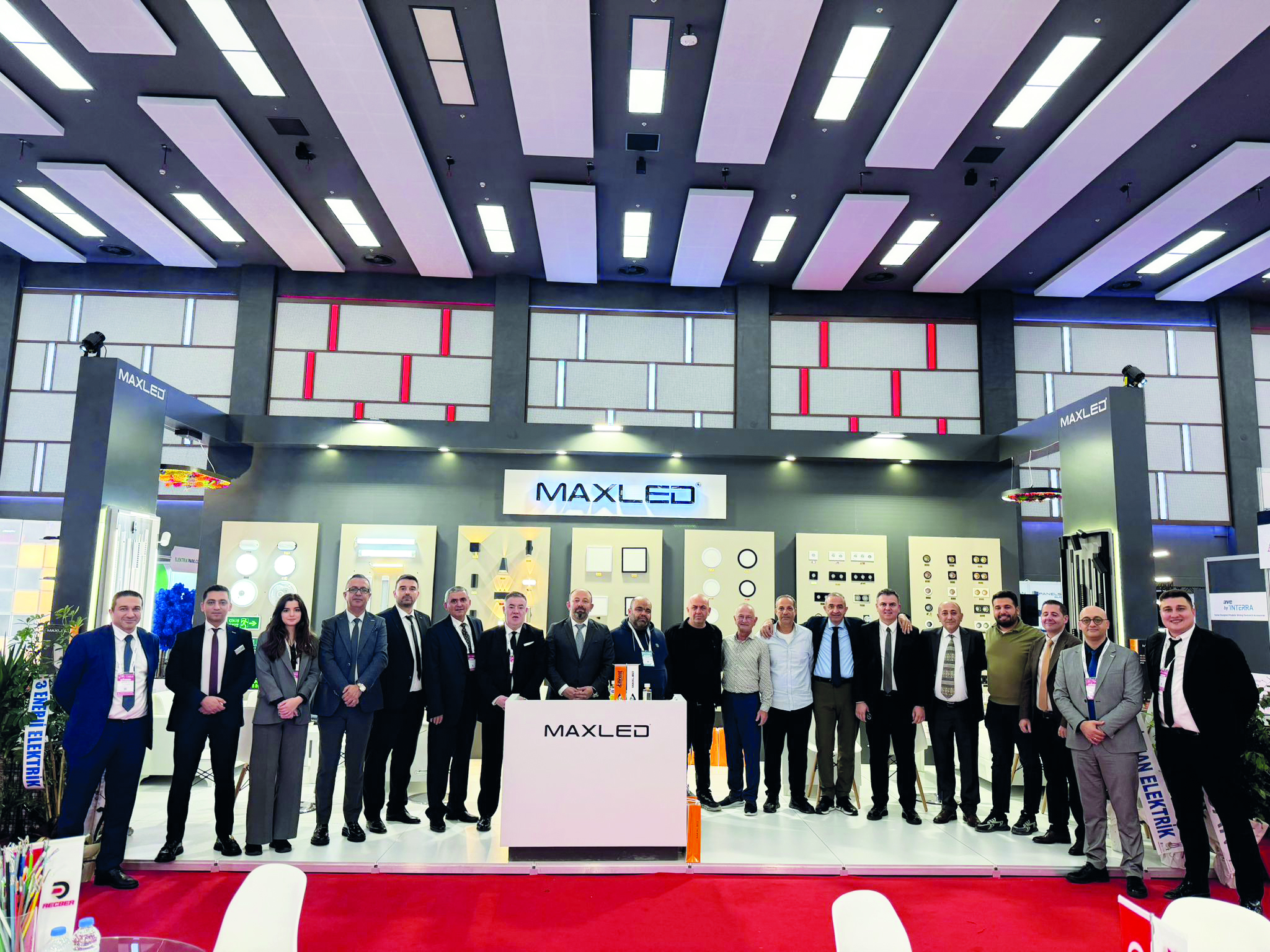 Maxled, Hotel-Tech Antalya Fuarı’nda Yenilikçi Aydınlatma Çözümleriyle Dikkat Çekti
